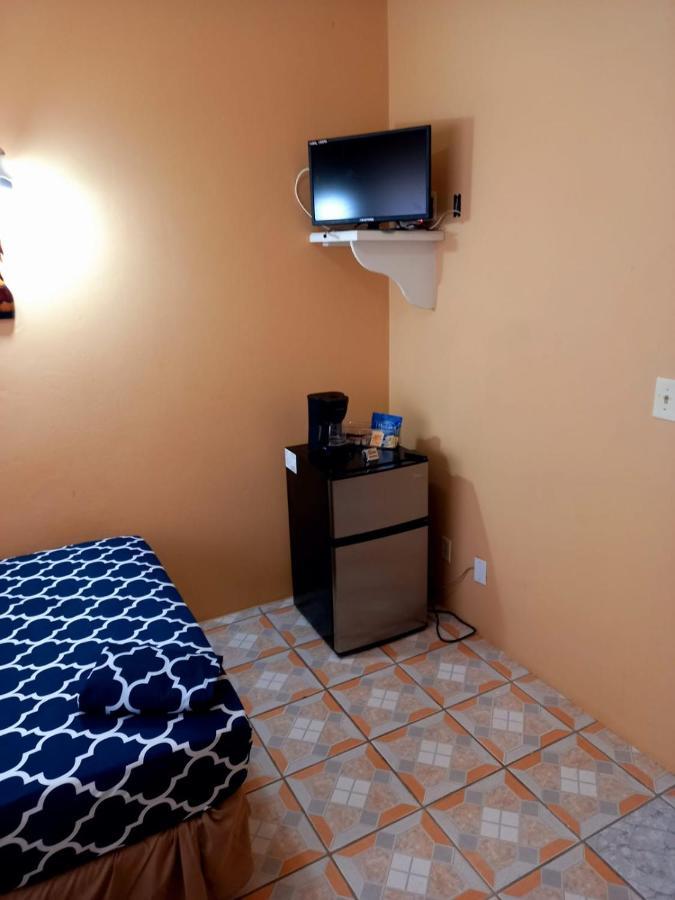 Beverley'S Guest House, เนวิส ภายนอก รูปภาพ