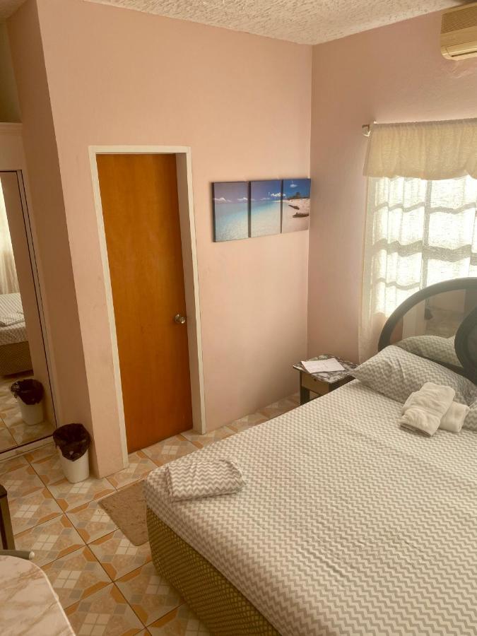 Beverley'S Guest House, เนวิส ภายนอก รูปภาพ