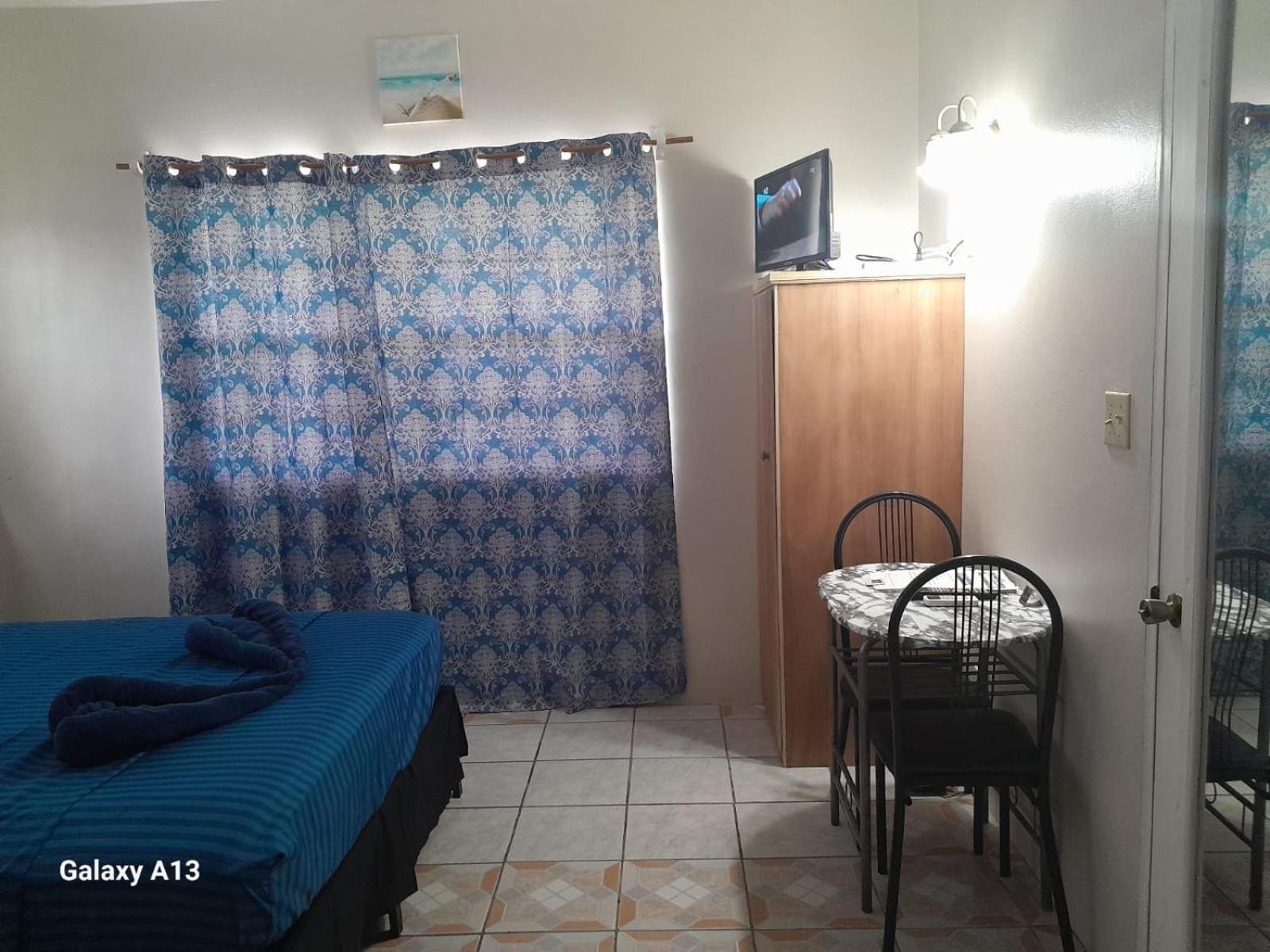 Beverley'S Guest House, เนวิส ภายนอก รูปภาพ