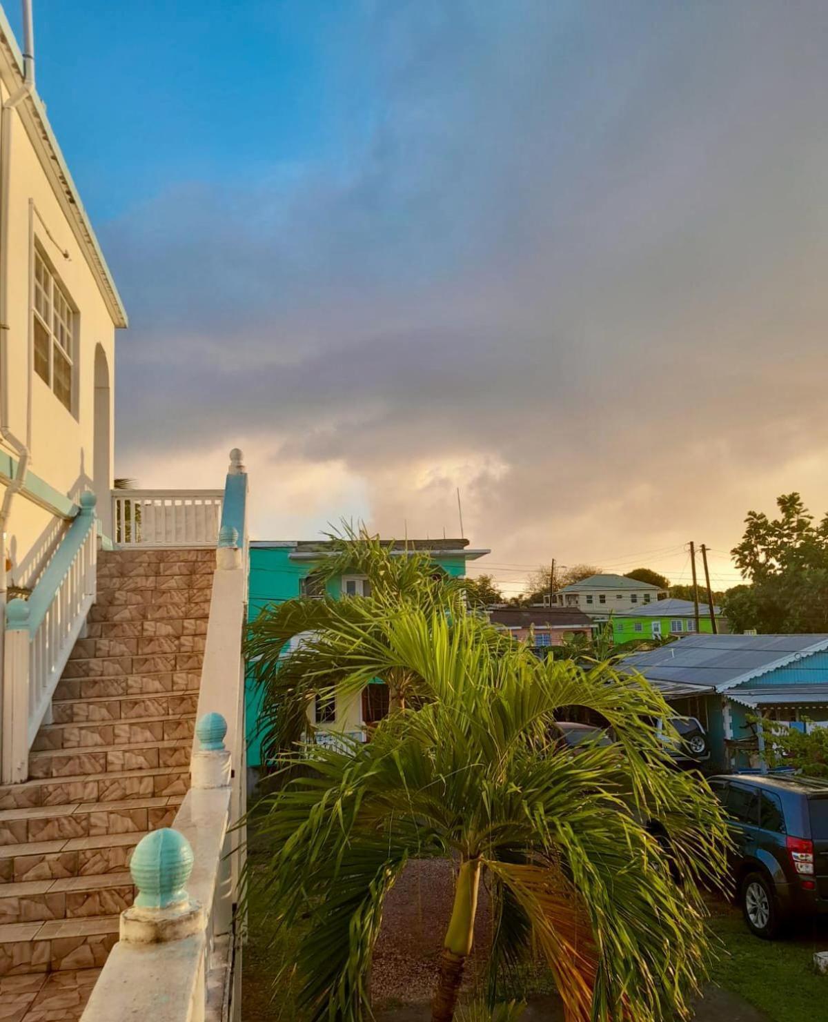 Beverley'S Guest House, เนวิส ภายนอก รูปภาพ