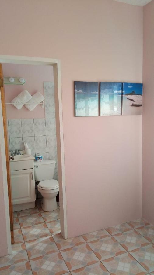 Beverley'S Guest House, เนวิส ภายนอก รูปภาพ
